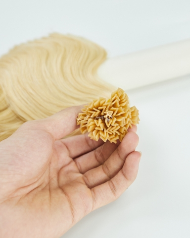 BLONDE WAVY V-TIP