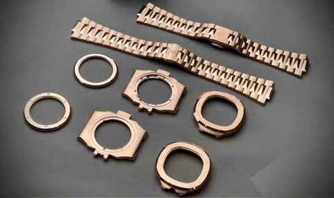 Chế Tác đồng hồ Patek Philippe PP5711 vàng hồng 18k