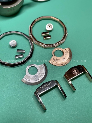 Độ Vành Núm Khóa Vàng hồng Nạm Kim Cương Đồng Hồ Corum Admiral
