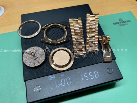 Đồng Hồ Rolex Day-Date 40mm 228235 Vàng Nguyên Khối