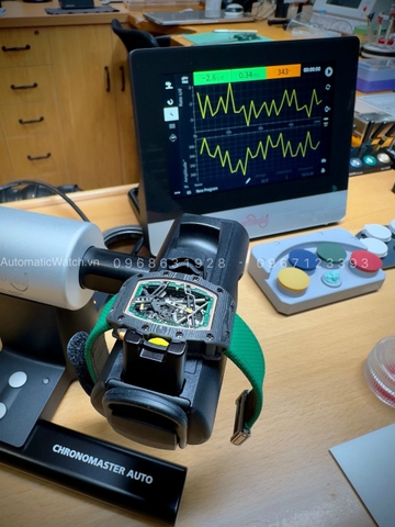Kiểm tra sai số đồng hồ Richard Mille RM 07-04 Automatic Sport giá khủng 8 tỷ