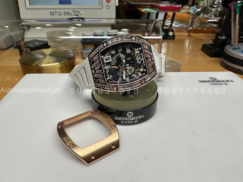 Độ vành kim Baguette Đồng Hồ Richard Mille RM010