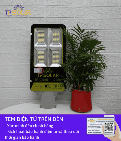 den-ban-chai-nang-luong-mat-troi-tp-solar-200W-1