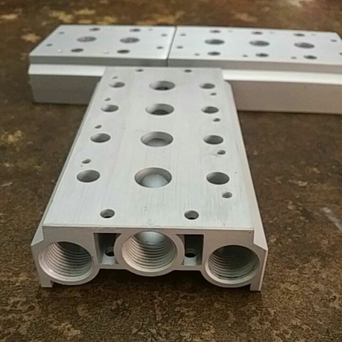 Đế van hơi Nhôm CNC ren 17