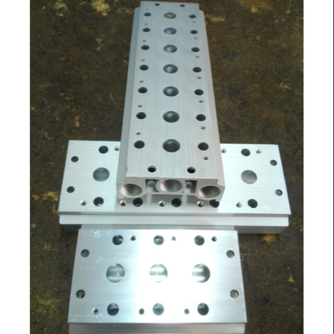 Đế nhôm CNC bắt van hơi solenoid ( lỗ thẳng)