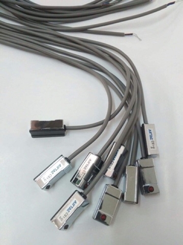 Sensor cảm biến từ trên thân xylanh
