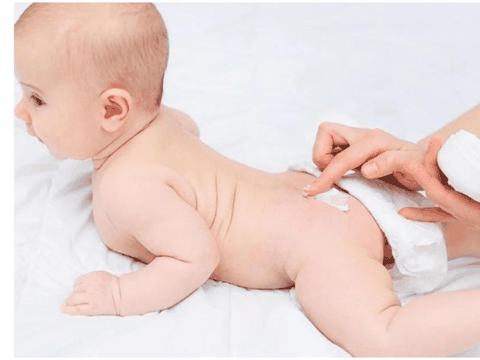 VÌ SAO MÙA HÈ BÉ HAY BỊ NGỨA, HĂM, CHÀM SỮA HAY QUẤY KHÓC?