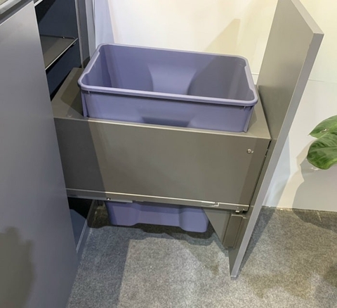 Thùng rác đơn âm tủ Eurogold - EA400