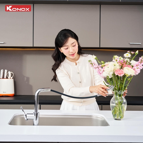 Vòi rửa bát dây rút Konox Lumo Smart Chrome