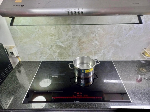 Bếp từ Bosch PXE875DC1E series 8, vùng nấu đa nhiệm