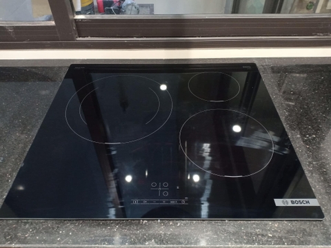 Bếp từ Bosch PUJ61RBB5E Series 4