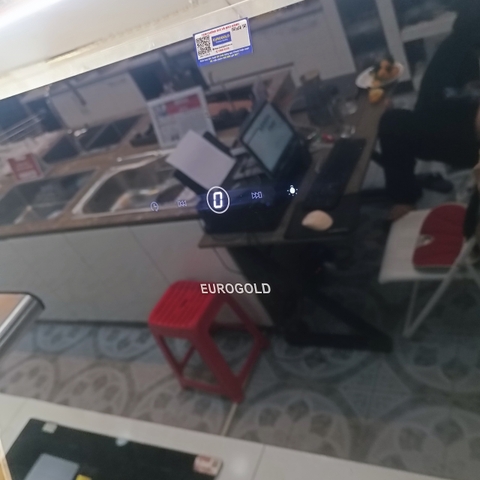 Máy hút mùi kính vát mặt kính đen EUH0770V