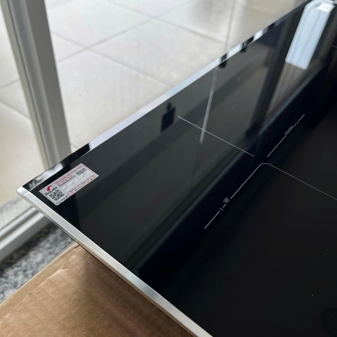 Bếp từ 3 vùng nấu Bauer BEU630GT2E