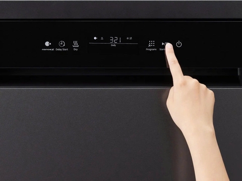 Máy rửa chén Panasonic NP-FMK16XEVN 15 bộ