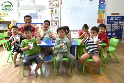 Thank you to Ms. Huong, Ms. Thin and Ms. Linh for volunteering to host an activity for the K2 classroom