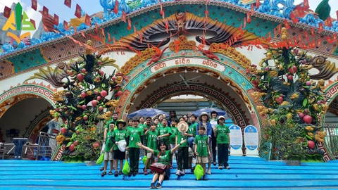 🌟 Grade 4 and 5 had an unforgettable day of unlimited water fun at Suoi Tien Theme Park!