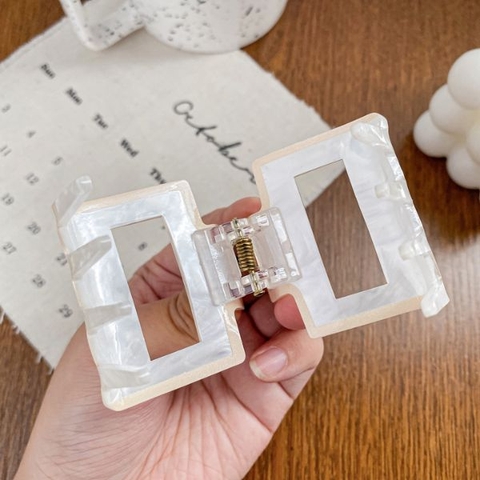 Kẹp tóc acrylic hình học màu mix