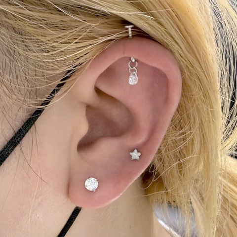 Khuyên tai kèm phụ kiện hình trái tim - Titan - 1.2*8mm
