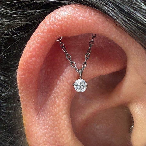 Khuyên tai Hidden Helix hình giọt nước Titanium