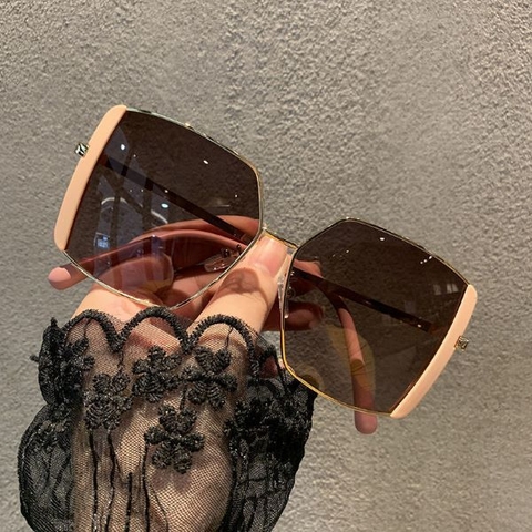 NEW PERSONAL SUNGLASSES - EUROPEAN FASHION