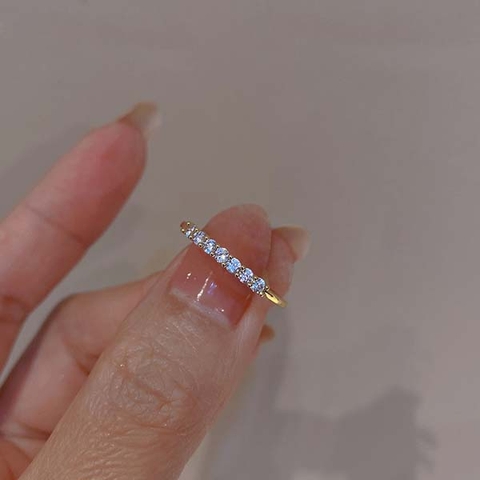 Hợp kim / nhẫn nữ đính đá sang trọng