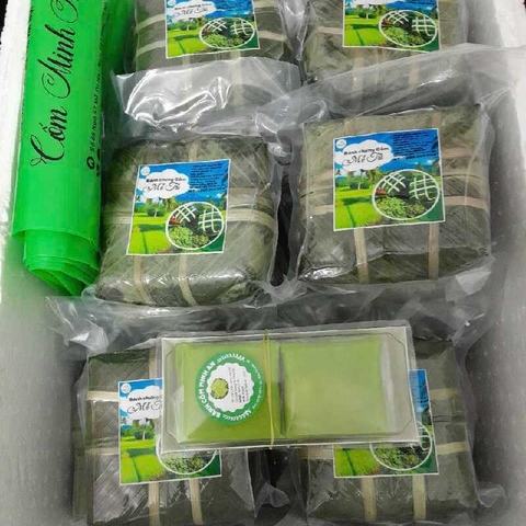 Bánh chưng cốm Mễ Trì