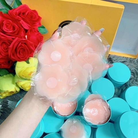 Miếng dán ngực silicon hộp xanh