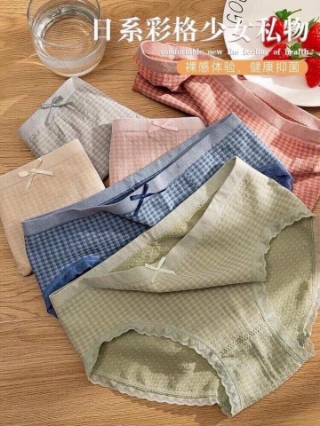 Quần tăm nơ kẻ caro