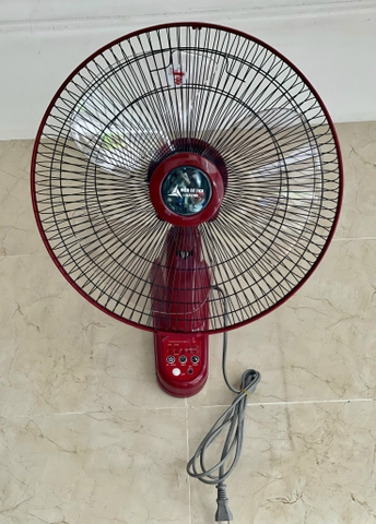 Quạt treo tường điều khiển từ xa TDK400