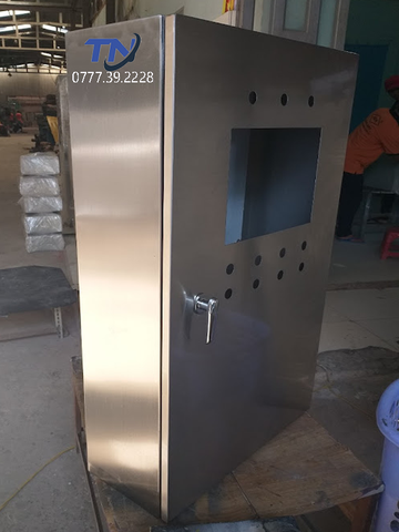 Tủ điện inox 304 KT 900x600x300 trong nhà