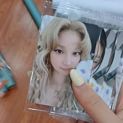 Photocard i-dle 8th mini 'We are' chính hãng