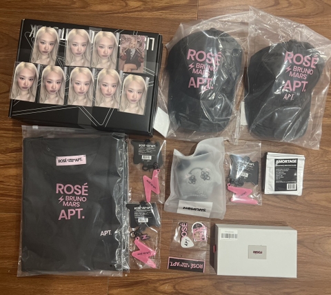 Merch Rosé APT.