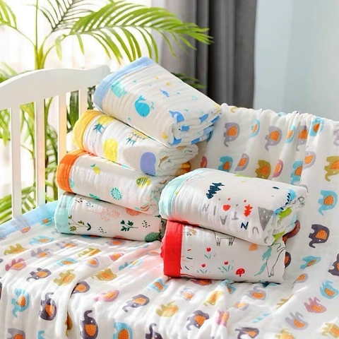 Khăn tắm viền HT ngẫu nhiên