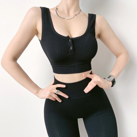 Bra cúc ngực