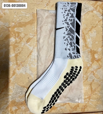 X-ຖົງຕີນກັນມື່ນສັ້ນ NiKe Sports