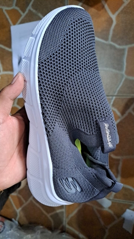 ເກີບຍິງ ບໍ່ມີສາຍ 40