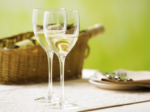 Tìm hiểu về rượu vang trắng