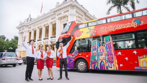 Hanoi sightseeing by double-decker bus