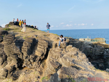 - Phu Quy island builds green tourism