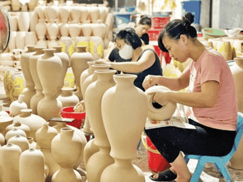 One day visiting handicraft village in Hanoi option 1