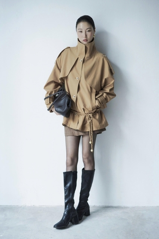 TWISTED-BELT CROPPED TRENCH