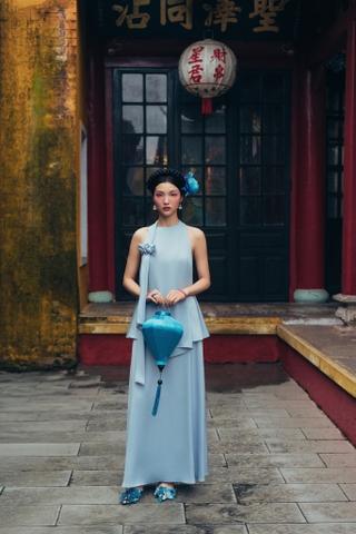 ÁO YẾM THIỀU HOA