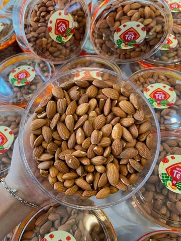 Hạnh nhân tách vỏ