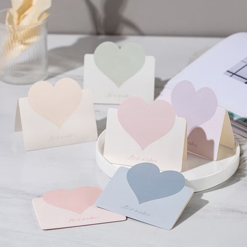 Thiệp trái tim pastel