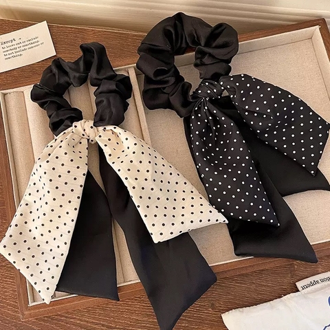 Scrunchies nơ lụa chấm bi