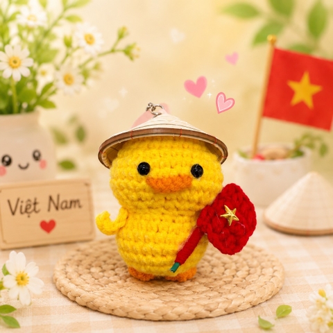 Móc khoá len vịt cầm lá cờ