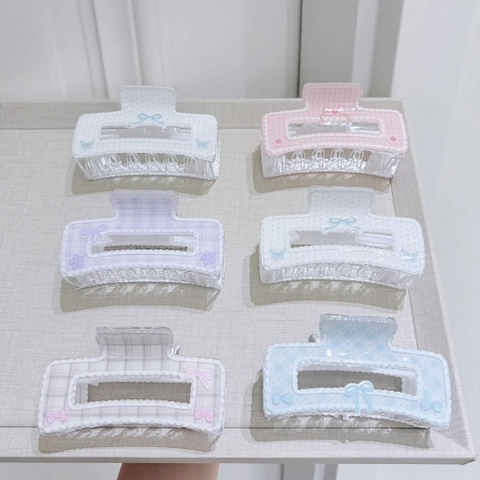 Kẹp càng cua vuông hoạ tiết 8cm
