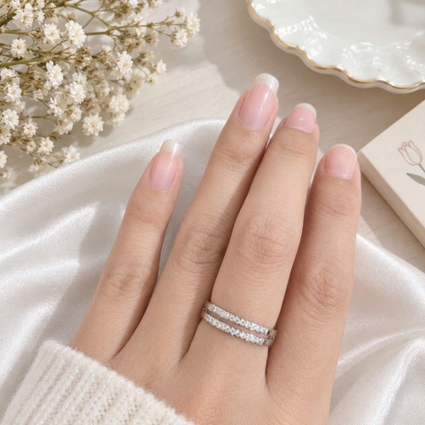 Nhẫn titan kép đính đá 056MH