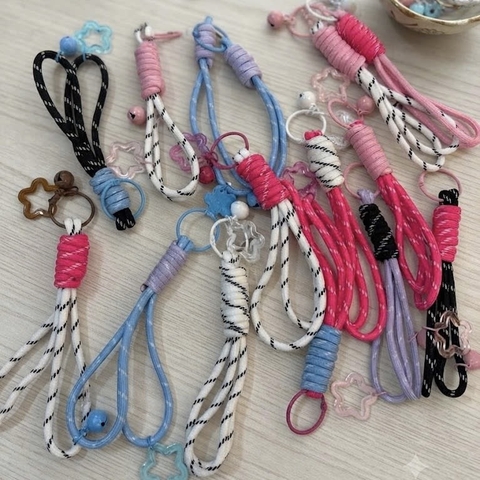 Móc khoá dây handmade CL