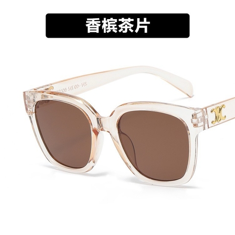 Kính mát gọng vuông Chanel